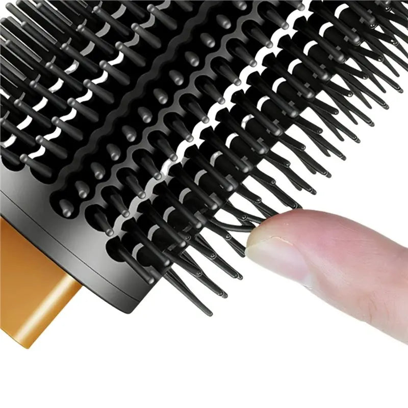 The Pro Volumizing Brush
